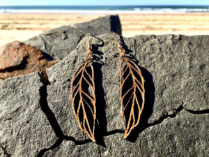 boucles d'oreilles en bois Hoja